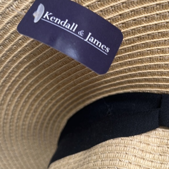 Beach Hat - Picture 3 of 3